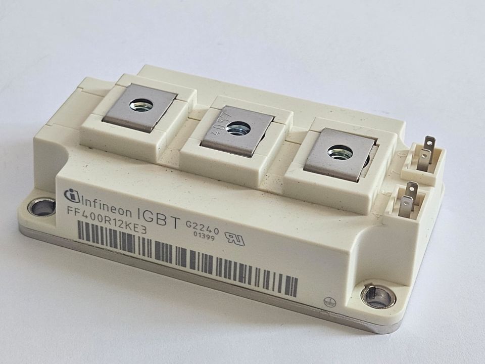 Infineon - FF400R12KE3