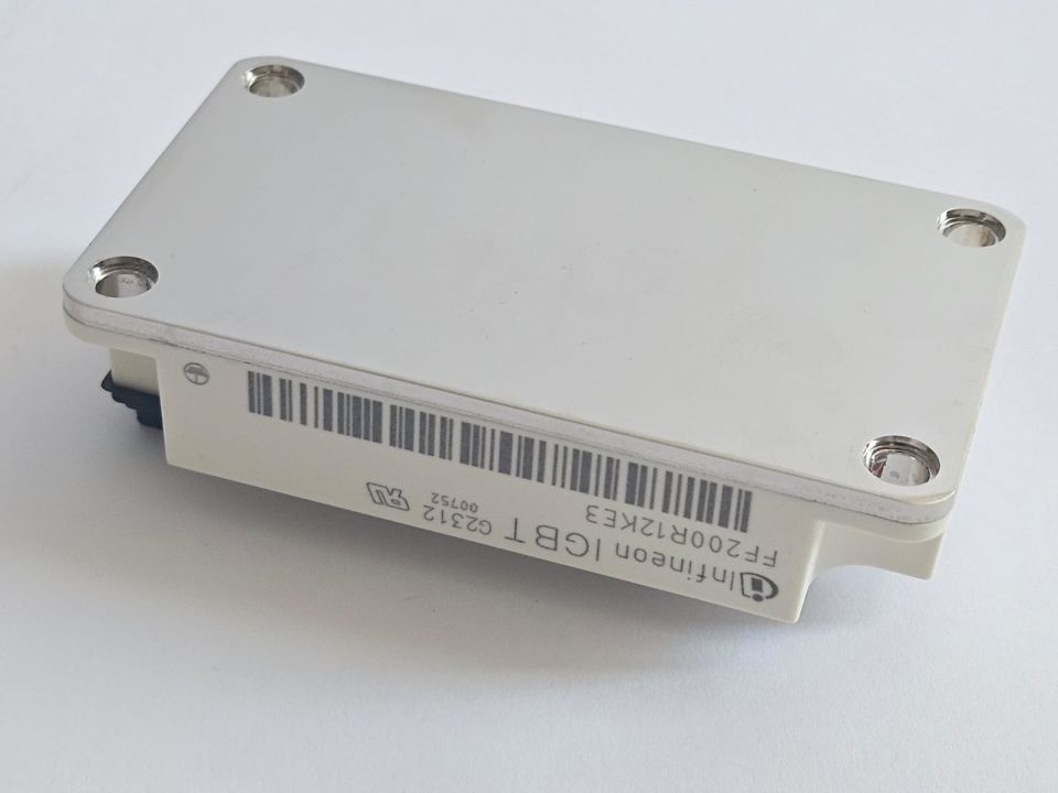 Infineon - FF200R12KE3