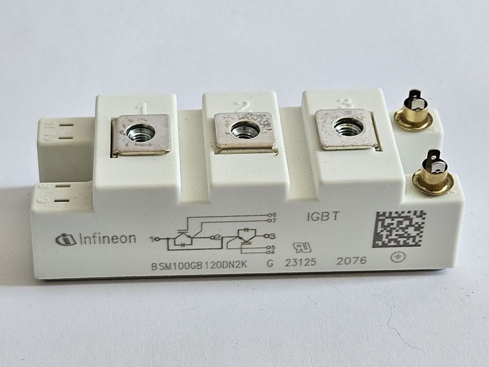 Infineon - BSM100GB120DN2K