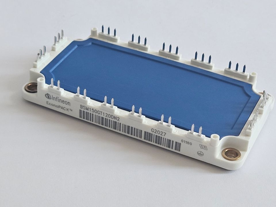 Infineon - BSM150GT120DN2