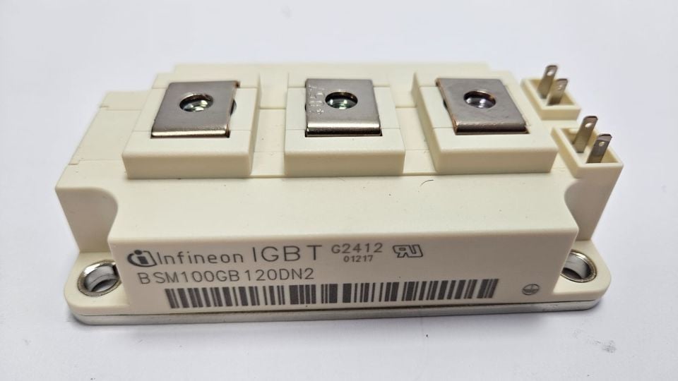 Infineon - BSM100GB120DN2