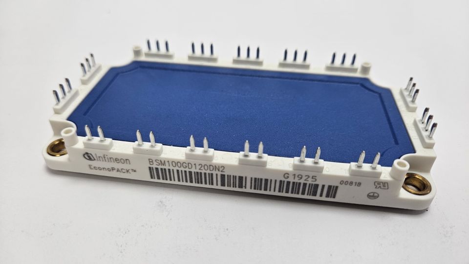 Infineon - BSM100GD120DN2