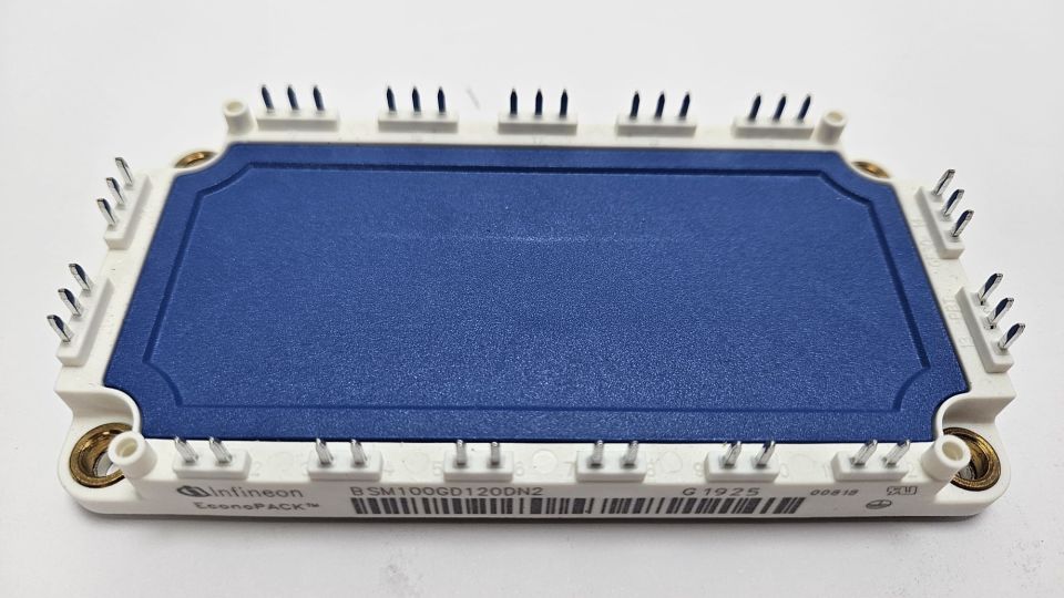 Infineon - BSM100GD120DN2