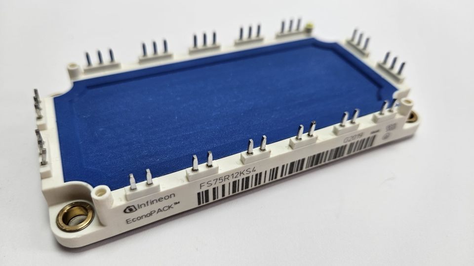 Infineon - FS75R12KS4