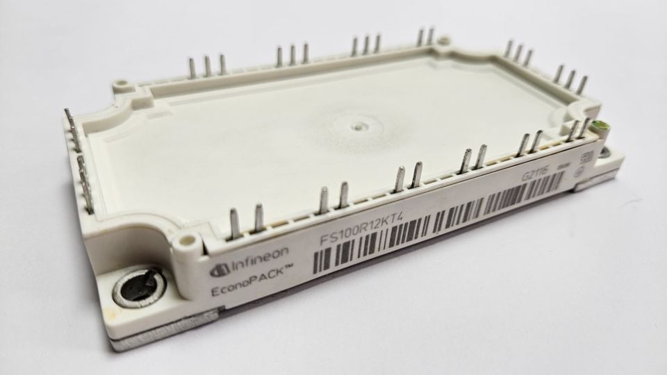 Infineon - FS100R12KT4