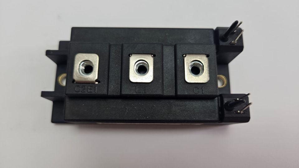 Fuji Electric - 2MBI200NK-060 200A 600V