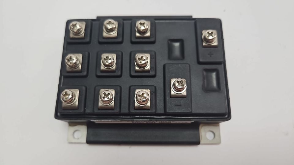 Fuji Electric - 6DI50A-060 ( A50L-0001-0125 ) 6x50A 600V